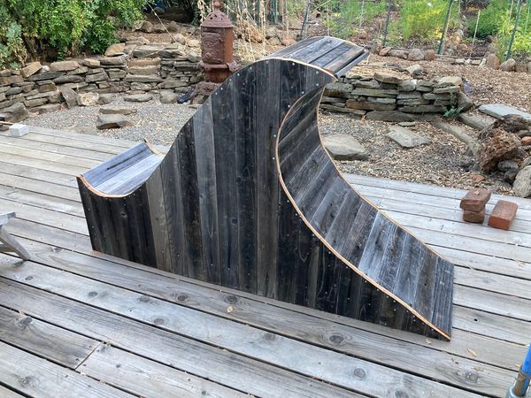 Wooden wave